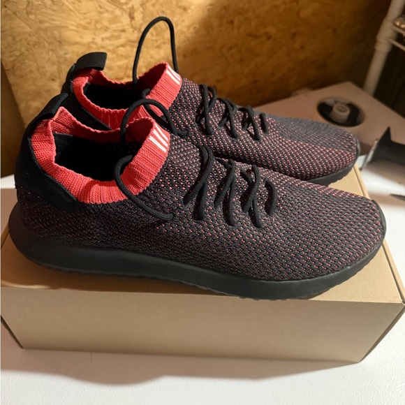 Adidas PrimeKnit Sneakers - Picture 2 of 6